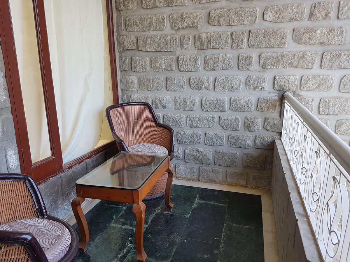 Kesar Bhawan Palace Mount Abu Exterior photo